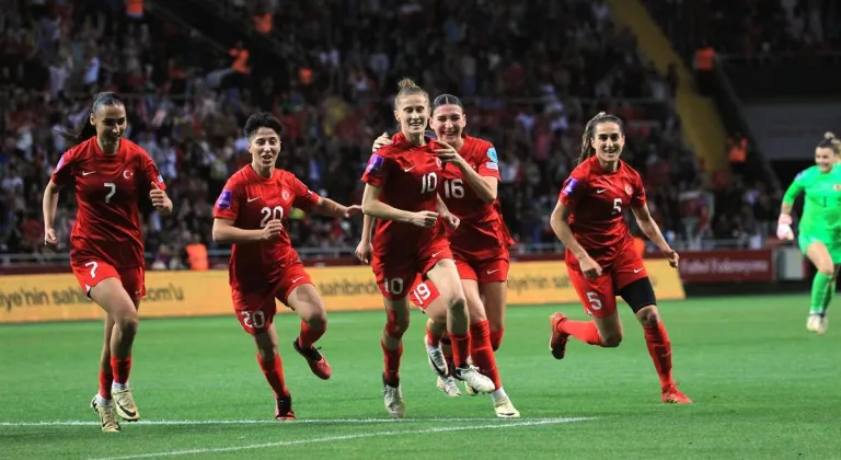 A Milli Kadın Futbol Takımı Azerbaycan'ı tek golle geçti