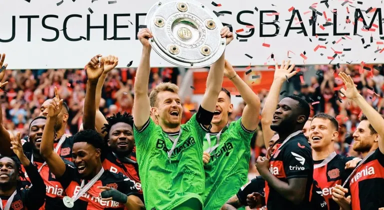 Bayern Leverkusen'den tarihe geçen şampiyonluk