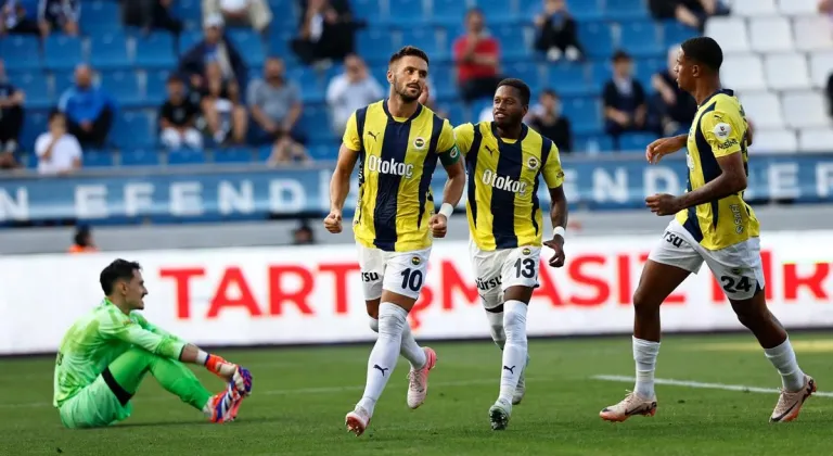 Fenerbahçe fişi ilk yarıda çekti