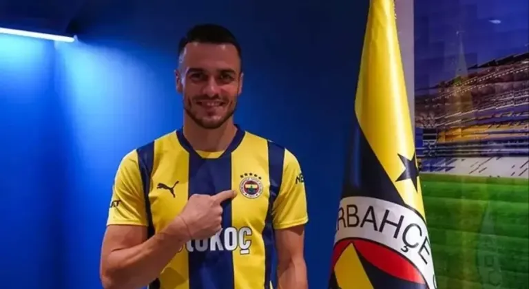 Filip Kostic, Fenerbahçe'ye imzayı attı