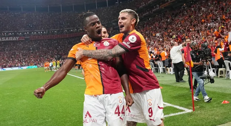 Galatasaray galibiyetle başladı