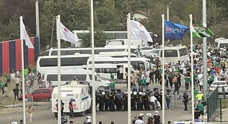 Bursaspor taraftarına fazla geldi... Olaylar çıktı