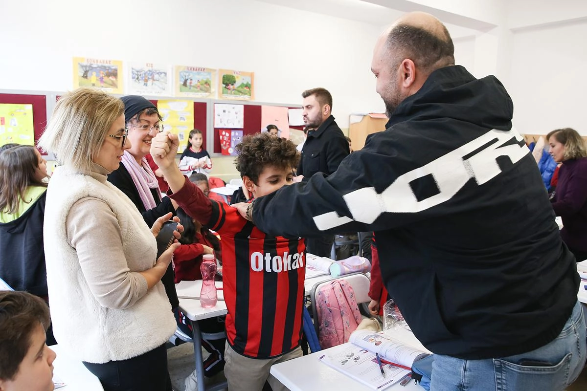 Gençlerbirliği Şehit Rıfat Çelik İlkokulu ziyareti